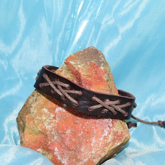 Caz Punch Mens Cross Stitch Leather Bracelet Brown on Brown Gift Packaged - Picture 1 of 9